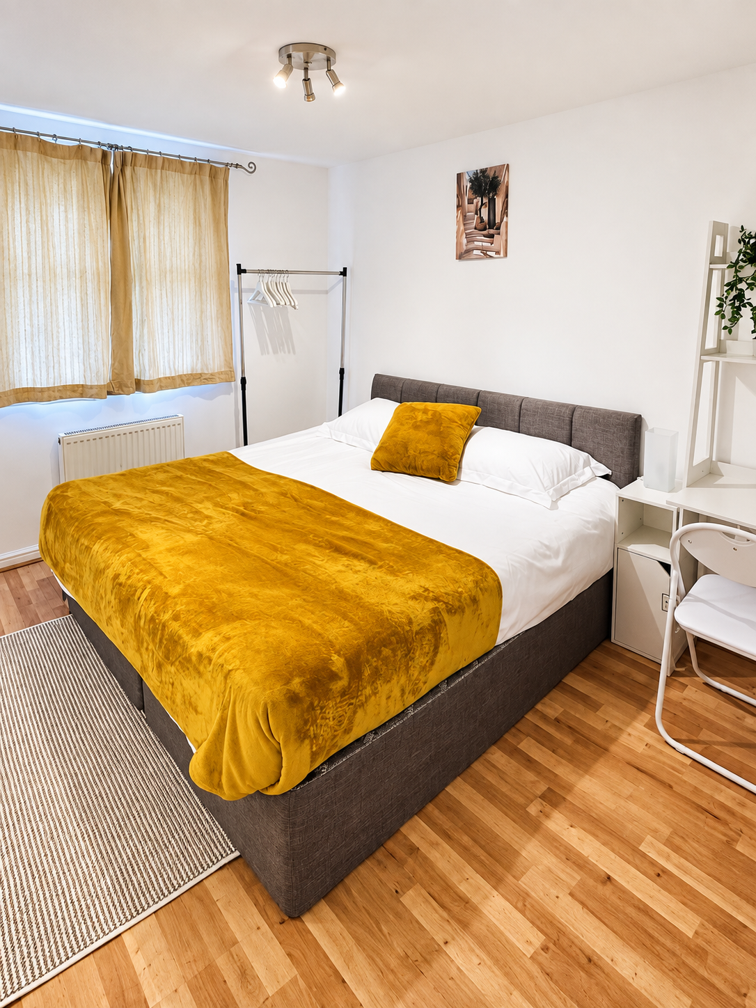 Eastleigh — 2 Bed 2 Bath Near Airport